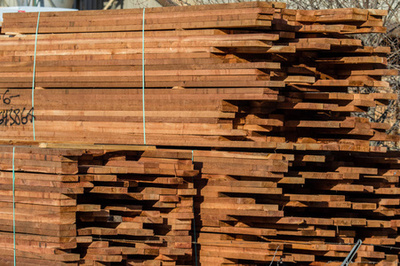 木料堆 从森林到工坊的静默诗篇